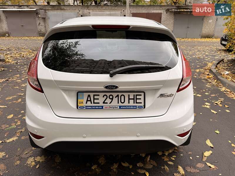 Хетчбек Ford Fiesta 2013 в Дніпрі