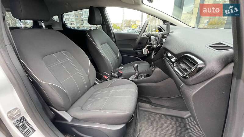 Хэтчбек Ford Fiesta 2018 в Киеве