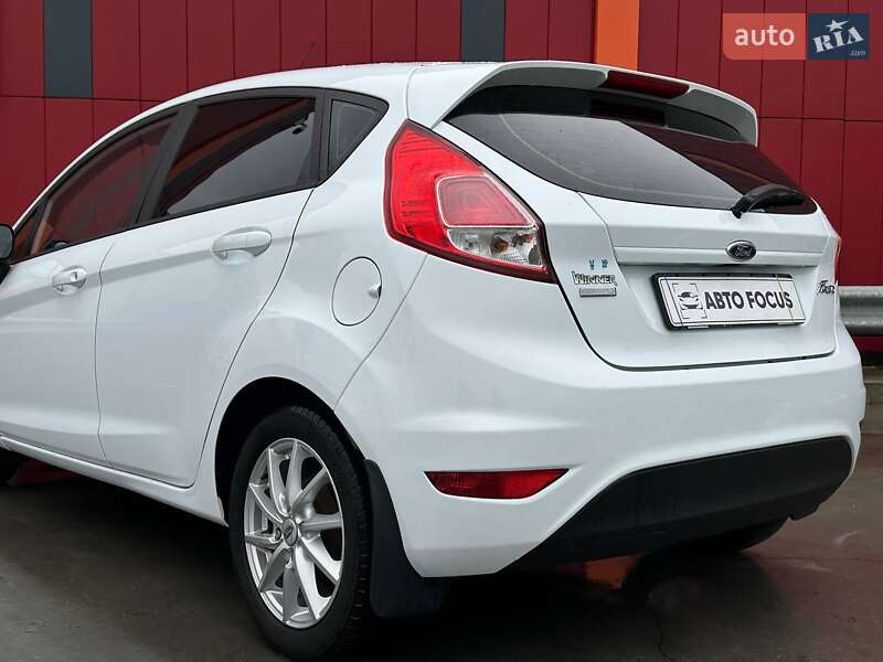 Хэтчбек Ford Fiesta 2015 в Киеве фото 5 Хэтчбек Ford Fiesta 2015 в Киеве