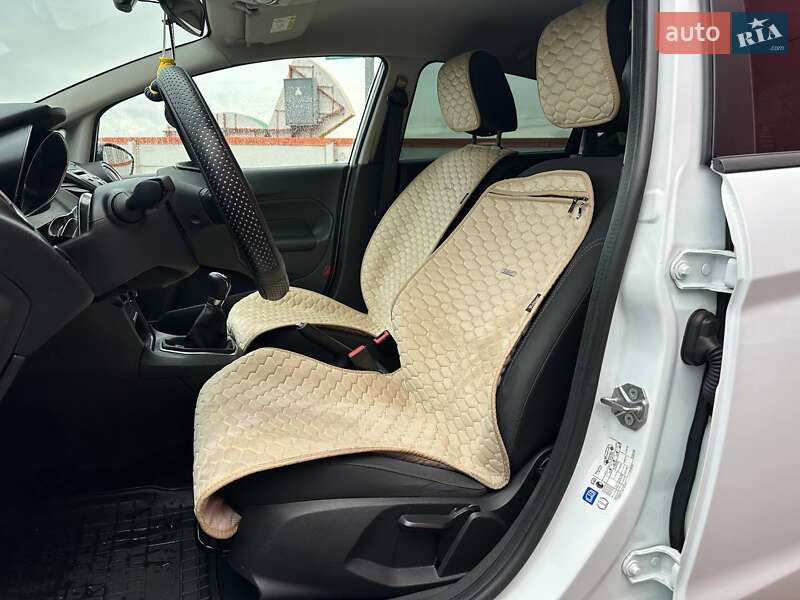 Хэтчбек Ford Fiesta 2015 в Киеве фото 9 Хэтчбек Ford Fiesta 2015 в Киеве