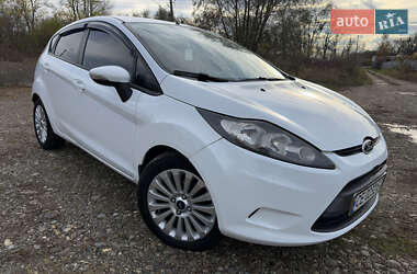 Хэтчбек Ford Fiesta 2011 в Черновцах Хэтчбек Ford Fiesta 2011 в Черновцах