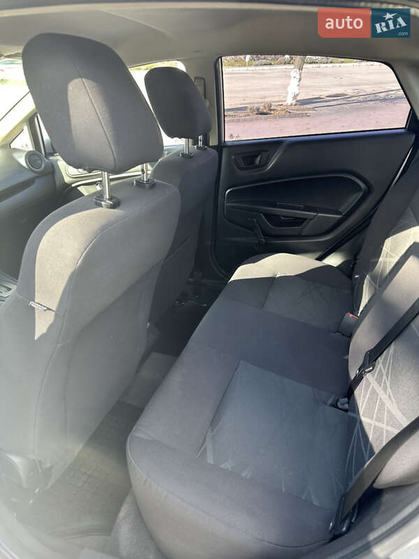 Седан Ford Fiesta 2013 в Городке