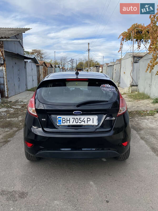 Хэтчбек Ford Fiesta 2016 в Одессе