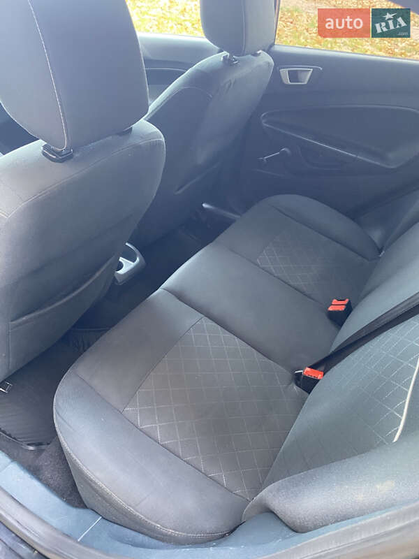 Хэтчбек Ford Fiesta 2011 в Чернигове фото 13 Хэтчбек Ford Fiesta 2011 в Чернигове