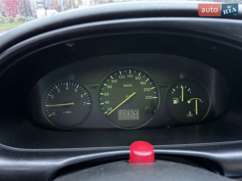 Хетчбек Ford Fiesta 2001 в Львові