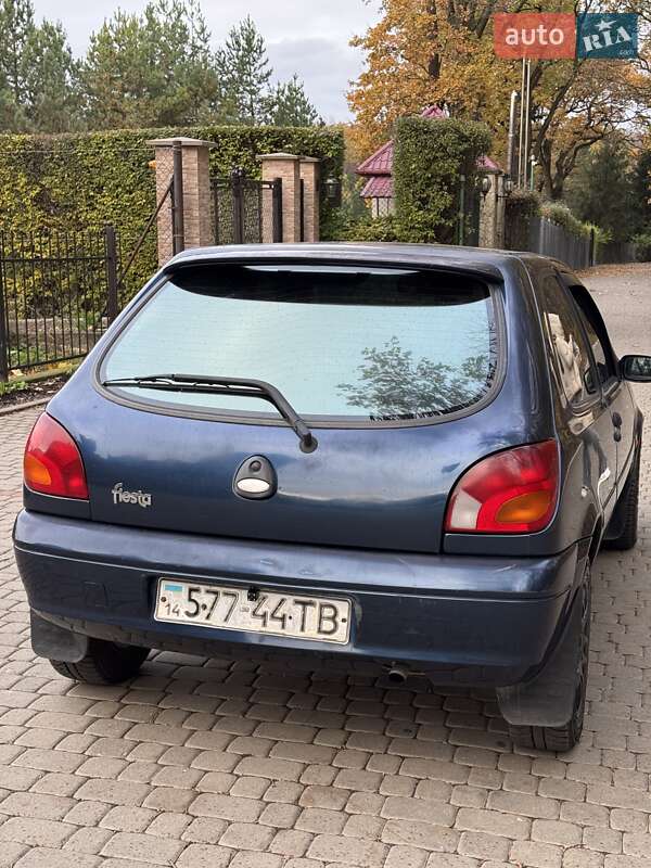 Хетчбек Ford Fiesta 2001 в Львові
