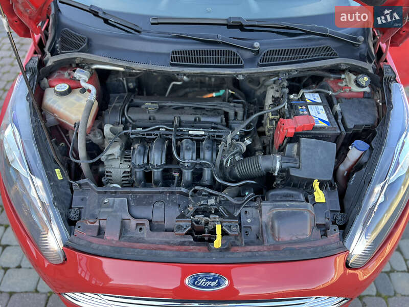 Хэтчбек Ford Fiesta 2016 в Снятине