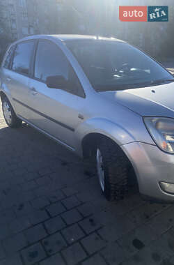 Хэтчбек Ford Fiesta 2005 в Дрогобыче