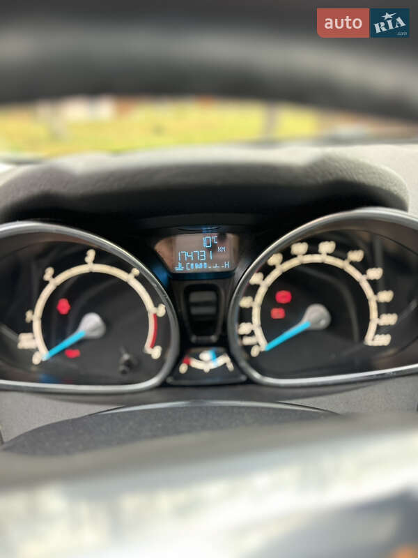 Хетчбек Ford Fiesta 2013 в Шепетівці фото 16 Хетчбек Ford Fiesta 2013 в Шепетівці