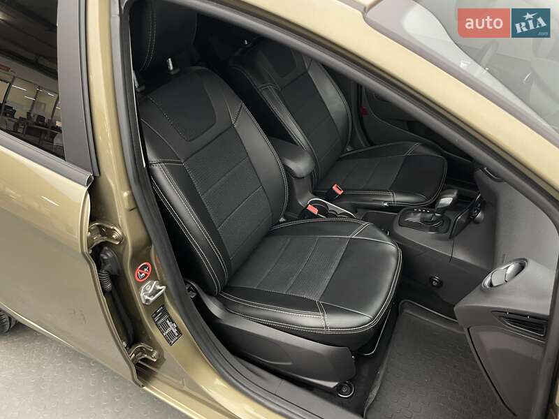 Хетчбек Ford Fiesta 2014 в Києві