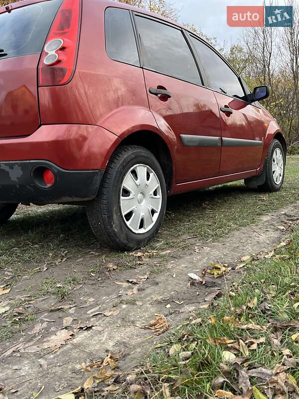 Хэтчбек Ford Fiesta 2008 в Лановцах