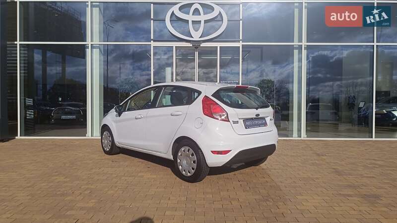Хетчбек Ford Fiesta 2016 в Києві фото 2 Хетчбек Ford Fiesta 2016 в Києві