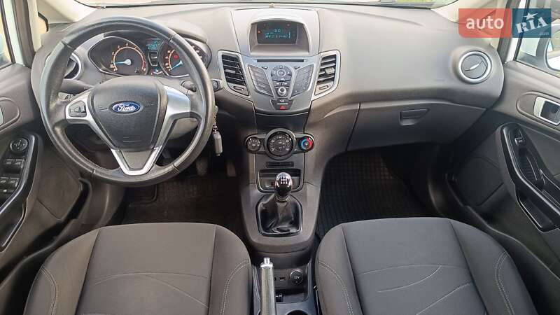 Хетчбек Ford Fiesta 2016 в Києві фото 8 Хетчбек Ford Fiesta 2016 в Києві