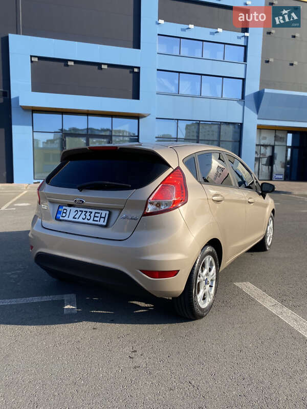Хэтчбек Ford Fiesta 2016 в Киеве фото 4 Хэтчбек Ford Fiesta 2016 в Киеве