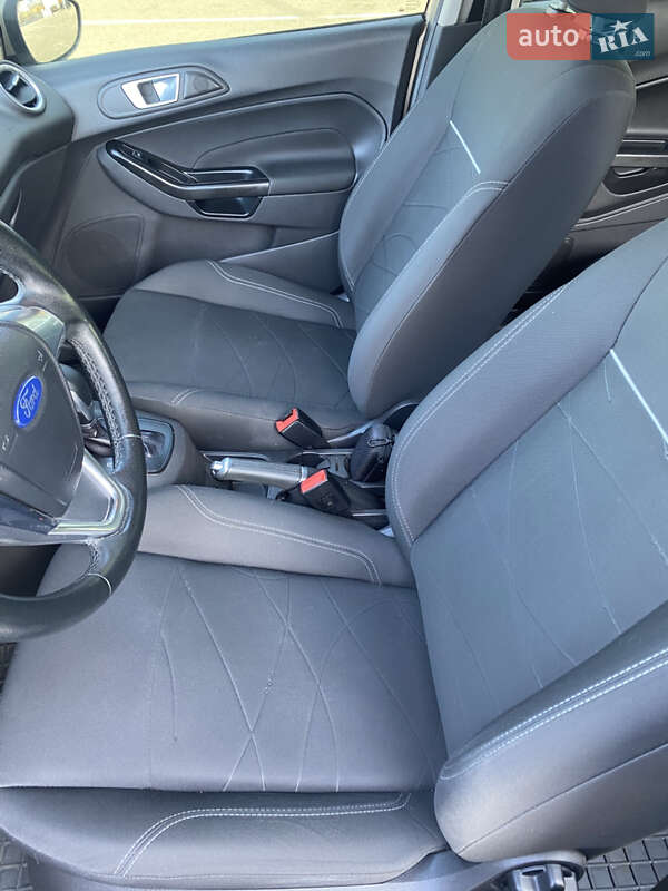 Хэтчбек Ford Fiesta 2016 в Киеве фото 13 Хэтчбек Ford Fiesta 2016 в Киеве