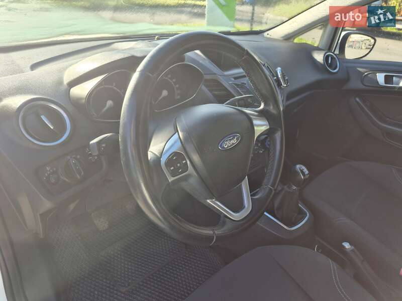Хэтчбек Ford Fiesta 2014 в Львове фото 17 Хэтчбек Ford Fiesta 2014 в Львове
