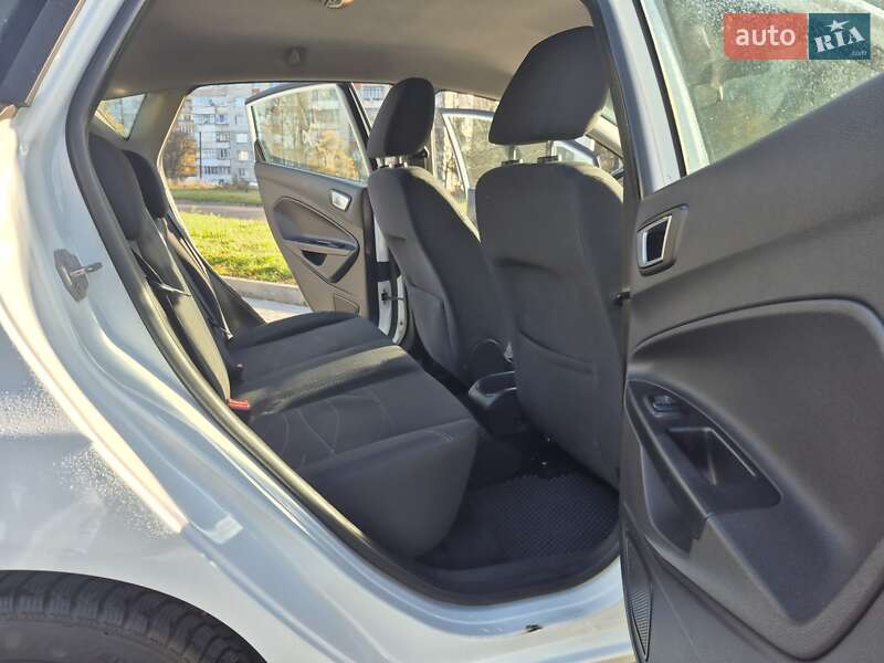 Хэтчбек Ford Fiesta 2014 в Львове фото 21 Хэтчбек Ford Fiesta 2014 в Львове