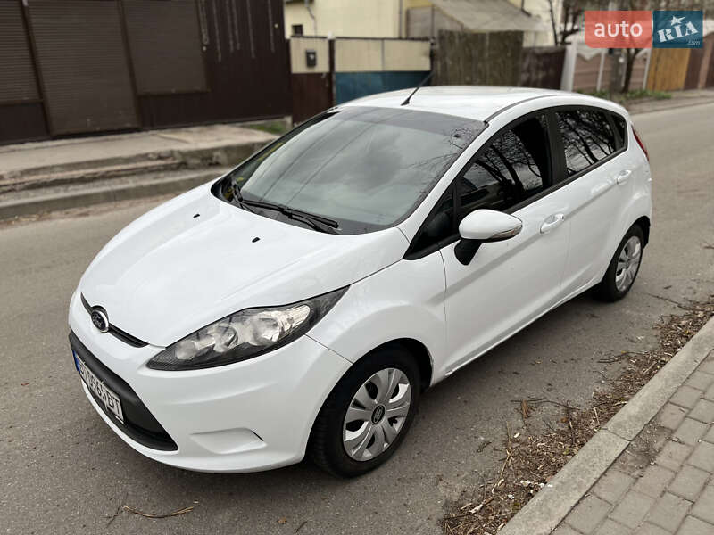 Хэтчбек Ford Fiesta 2012 в Киеве