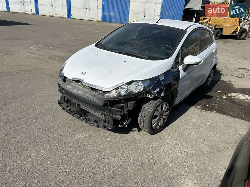 Хэтчбек Ford Fiesta 2012 в Киеве