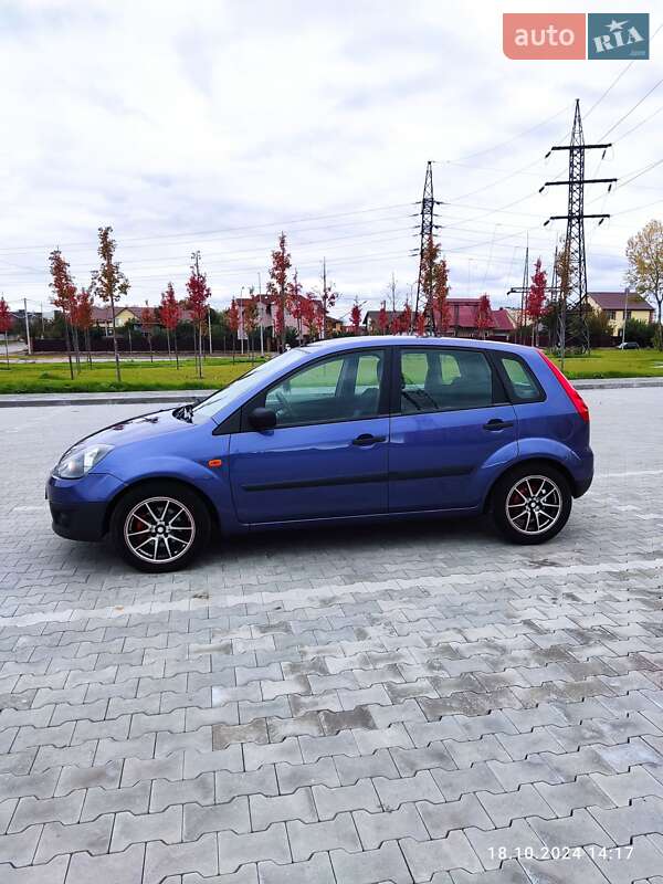 Хетчбек Ford Fiesta 2008 в Ірпені