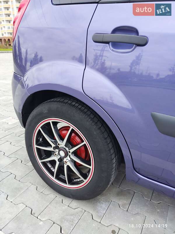 Хетчбек Ford Fiesta 2008 в Ірпені