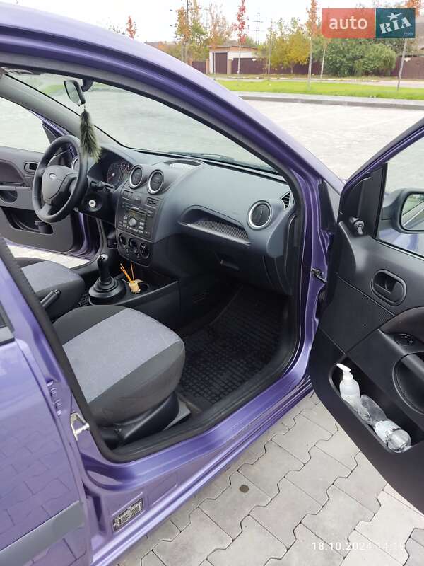 Хетчбек Ford Fiesta 2008 в Ірпені