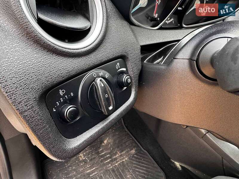 Хэтчбек Ford Fiesta 2017 в Киеве фото 13 Хэтчбек Ford Fiesta 2017 в Киеве