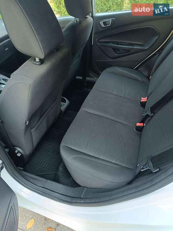Хэтчбек Ford Fiesta 2017 в Киеве фото 8 Хэтчбек Ford Fiesta 2017 в Киеве