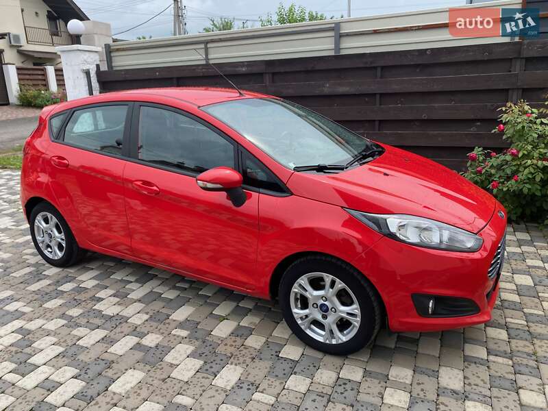 Хэтчбек Ford Fiesta 2015 в Киеве фото 6 Хэтчбек Ford Fiesta 2015 в Киеве