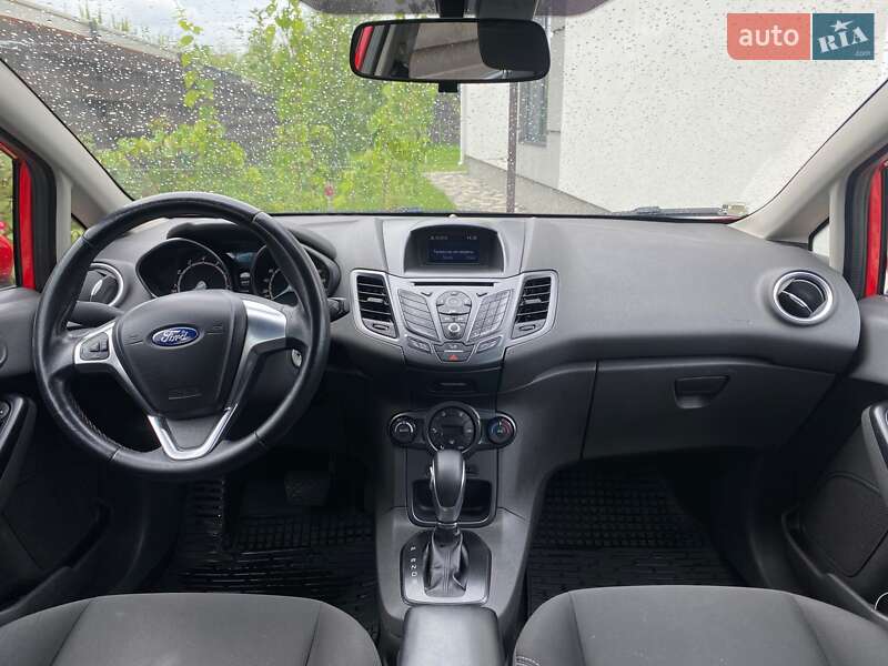 Хэтчбек Ford Fiesta 2015 в Киеве фото 11 Хэтчбек Ford Fiesta 2015 в Киеве
