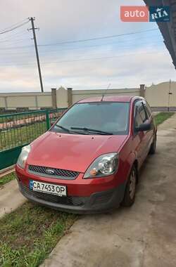 Хетчбек Ford Fiesta 2006 в Черкасах