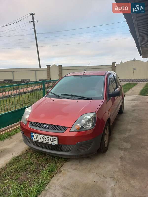 Хэтчбек Ford Fiesta 2006 в Черкассах фото Хэтчбек Ford Fiesta 2006 в Черкассах