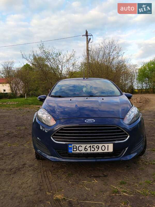 Хэтчбек Ford Fiesta 2014 в Львове