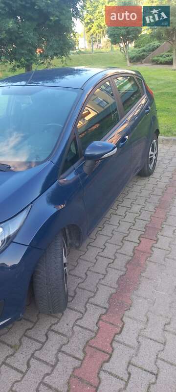 Хэтчбек Ford Fiesta 2014 в Львове