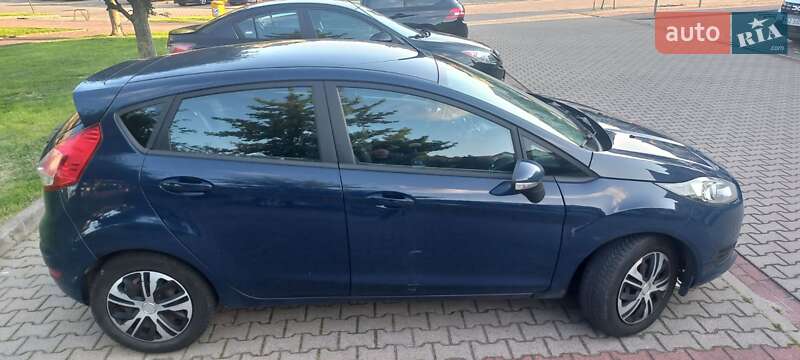 Хэтчбек Ford Fiesta 2014 в Львове