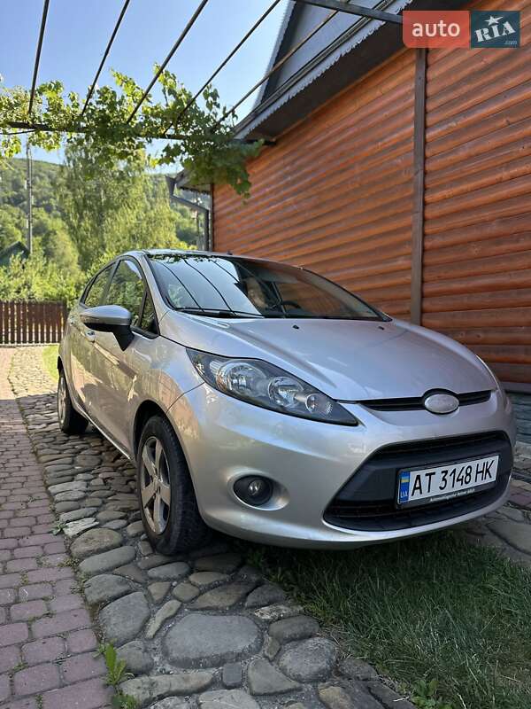 Хетчбек Ford Fiesta 2010 в Косові фото 11 Хетчбек Ford Fiesta 2010 в Косові