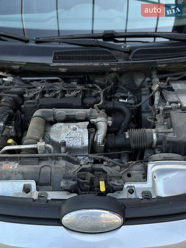 Хетчбек Ford Fiesta 2010 в Косові фото 29 Хетчбек Ford Fiesta 2010 в Косові