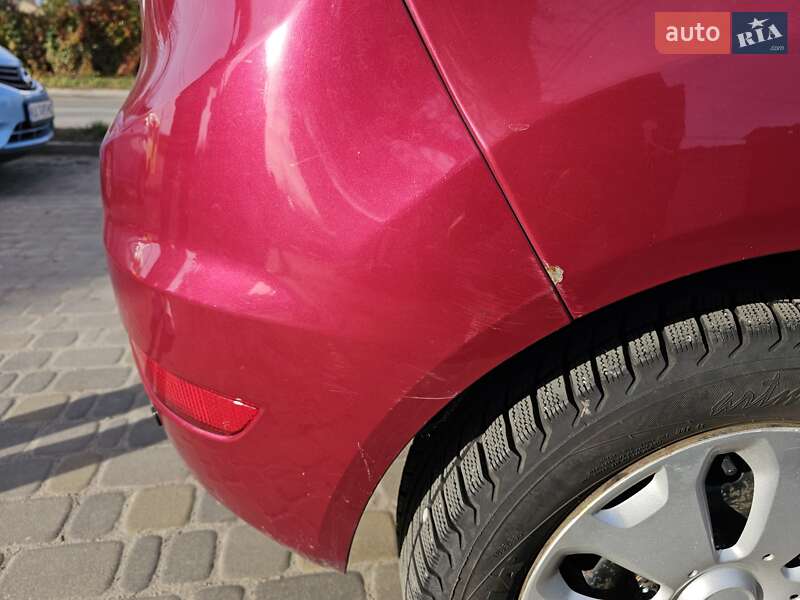 Хетчбек Ford Fiesta 2010 в Києві фото 26 Хетчбек Ford Fiesta 2010 в Києві