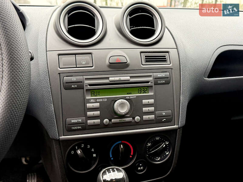 Хэтчбек Ford Fiesta 2008 в Киеве фото 16 Хэтчбек Ford Fiesta 2008 в Киеве