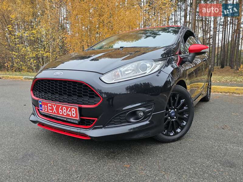 Хэтчбек Ford Fiesta 2015 в Ирпене
