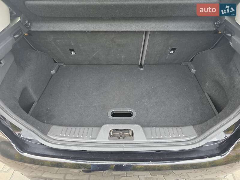 Хэтчбек Ford Fiesta 2015 в Ирпене