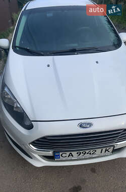 Седан Ford Fiesta 2015 в Кропивницком