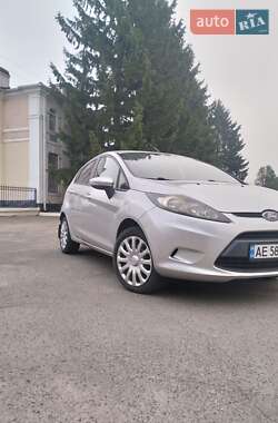 Хэтчбек Ford Fiesta 2010 в Верхнеднепровске