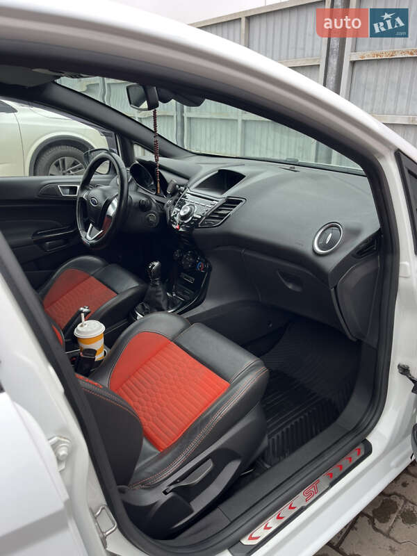 Хетчбек Ford Fiesta 2014 в Львові фото 11 Хетчбек Ford Fiesta 2014 в Львові