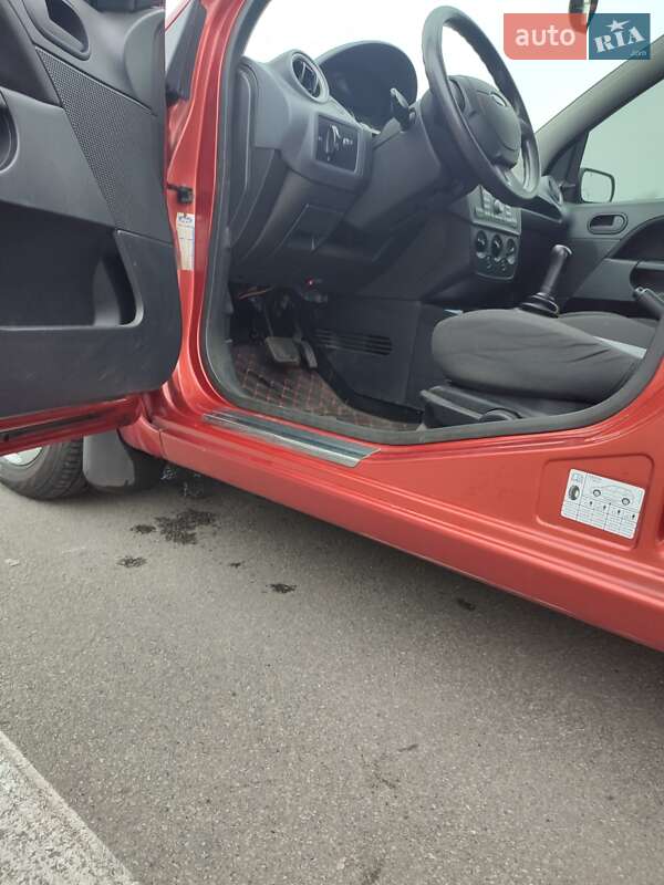 Хэтчбек Ford Fiesta 2008 в Киеве