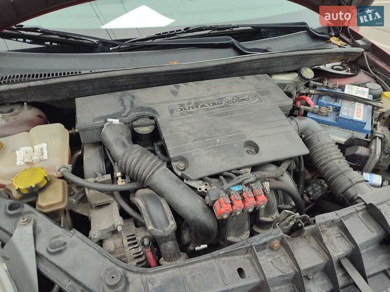 Хэтчбек Ford Fiesta 2008 в Киеве