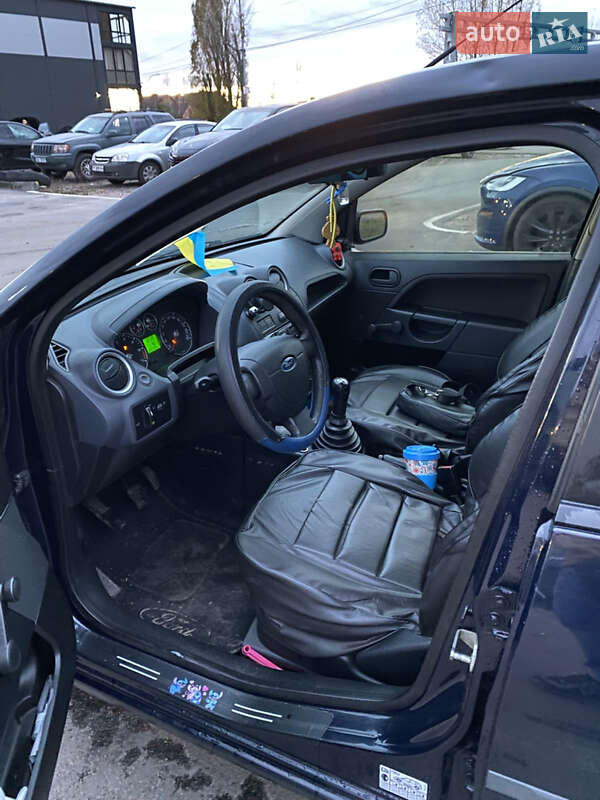 Хэтчбек Ford Fiesta 2007 в Киеве