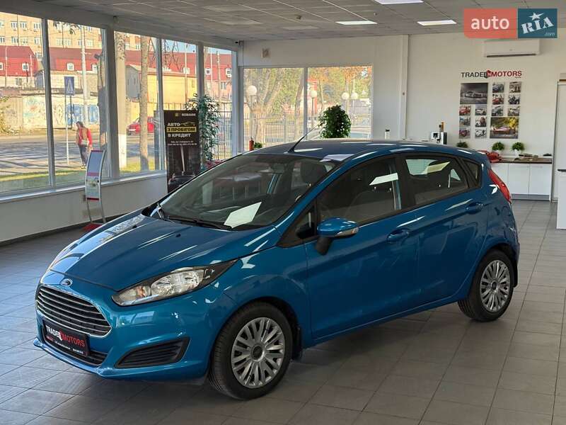 Хэтчбек Ford Fiesta 2015 в Киеве