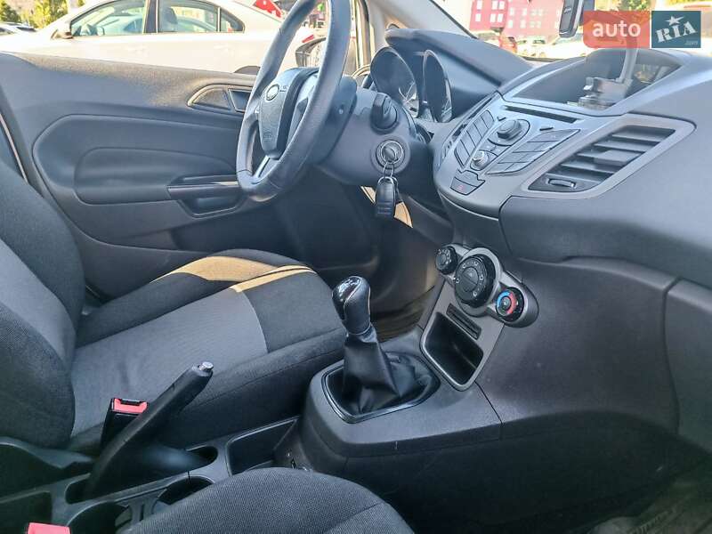 Хэтчбек Ford Fiesta 2013 в Киеве фото 13 Хэтчбек Ford Fiesta 2013 в Киеве