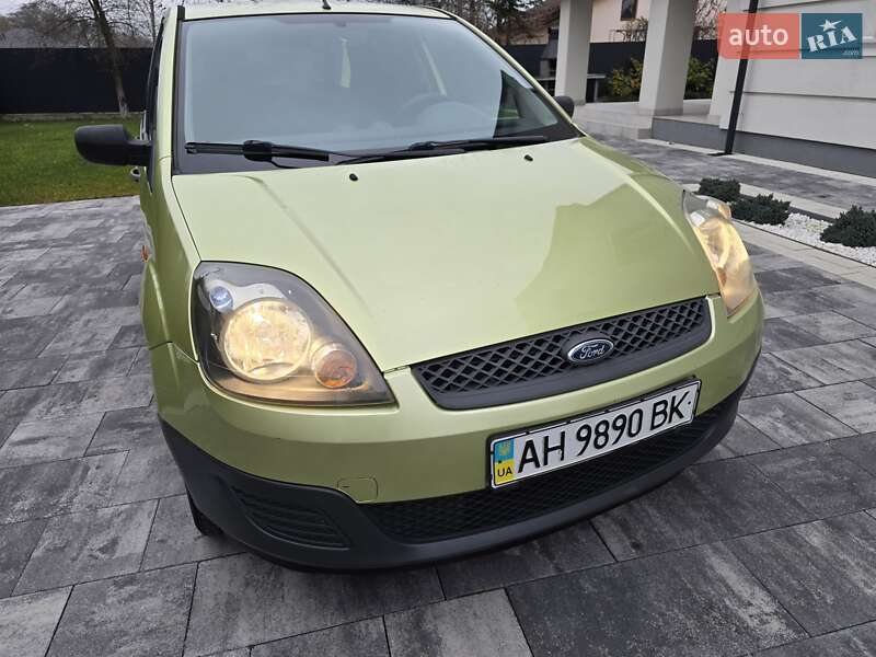 Хетчбек Ford Fiesta 2006 в Івано-Франківську фото 2 Хетчбек Ford Fiesta 2006 в Івано-Франківську